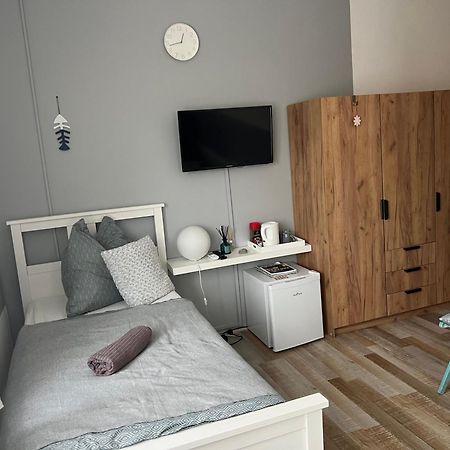 Szarkafeszek Otel Kestel Dış mekan fotoğraf