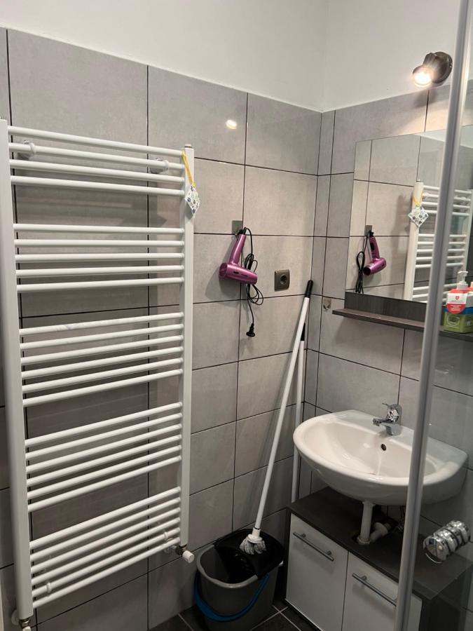 Szarkafeszek Otel Kestel Dış mekan fotoğraf