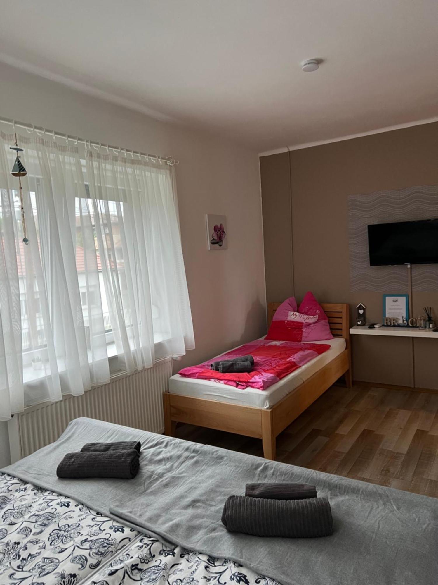 Szarkafeszek Otel Kestel Dış mekan fotoğraf