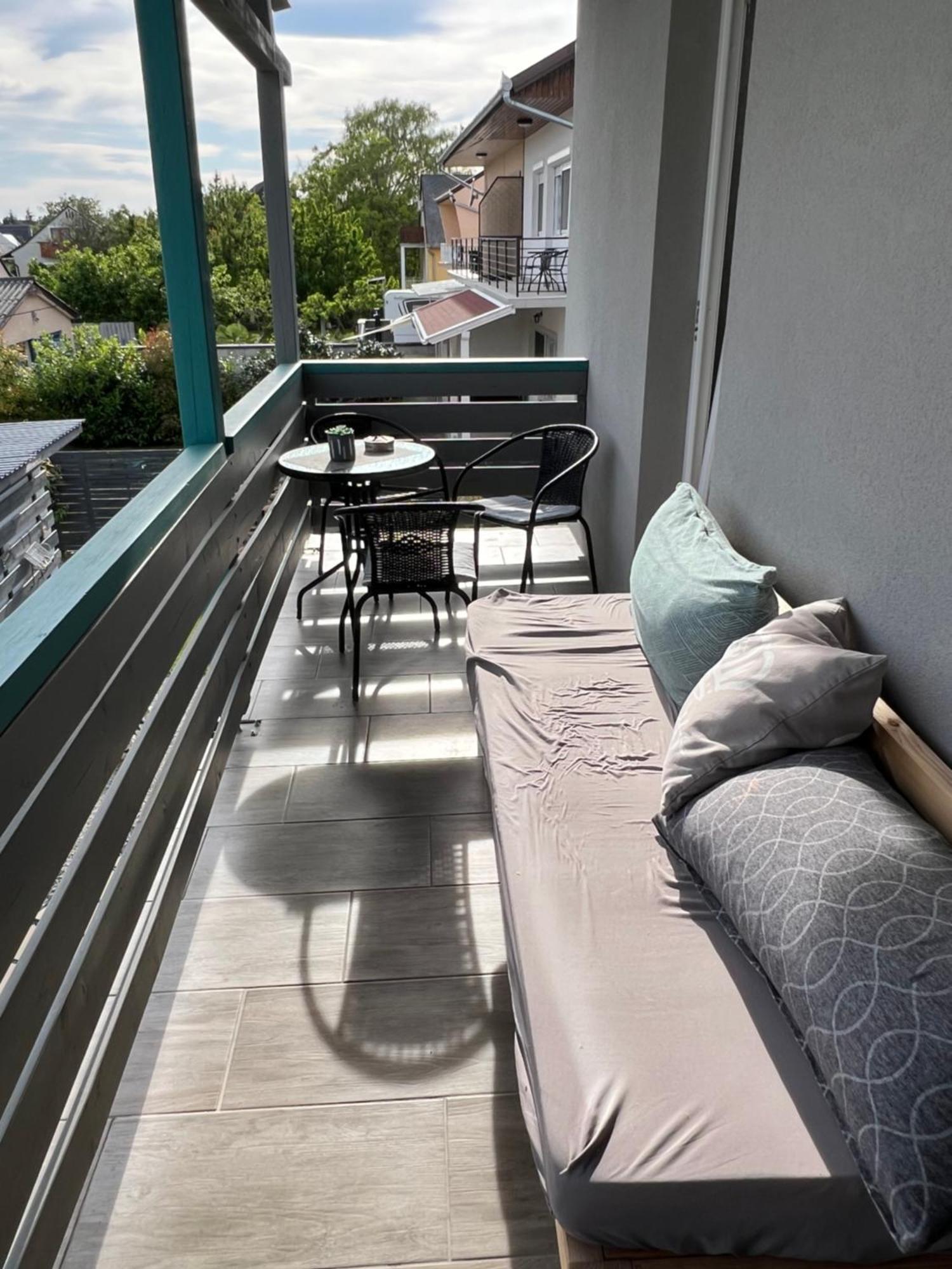 Szarkafeszek Otel Kestel Dış mekan fotoğraf