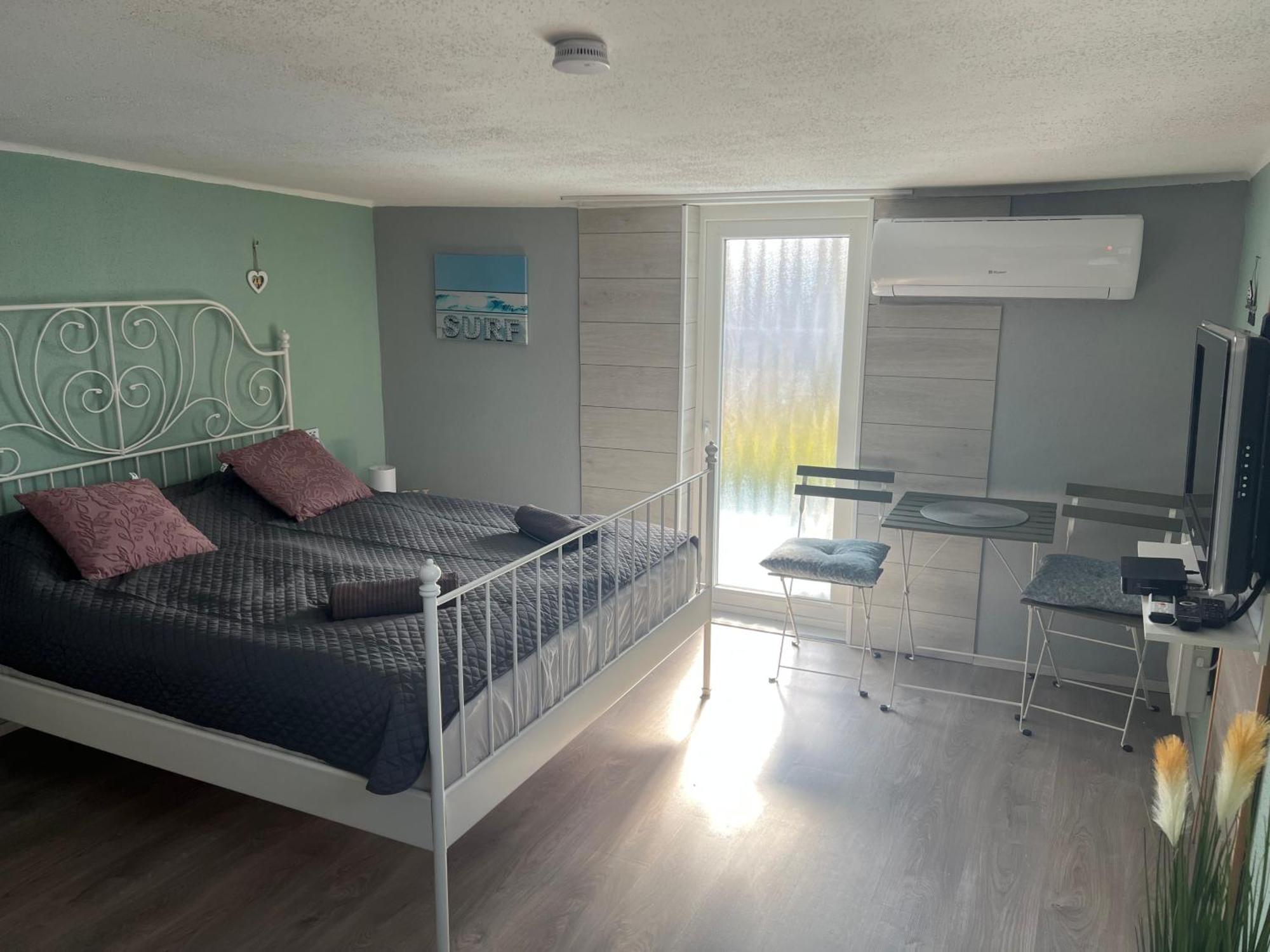 Szarkafeszek Otel Kestel Dış mekan fotoğraf
